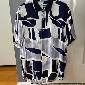 Short sleeve button down